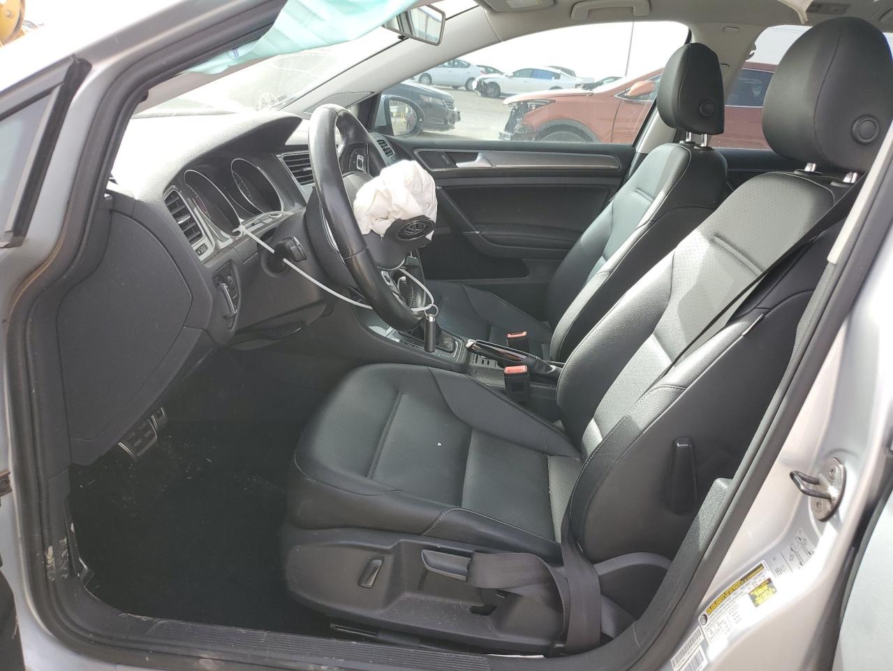 2017 Volkswagen Golf - Image 7
