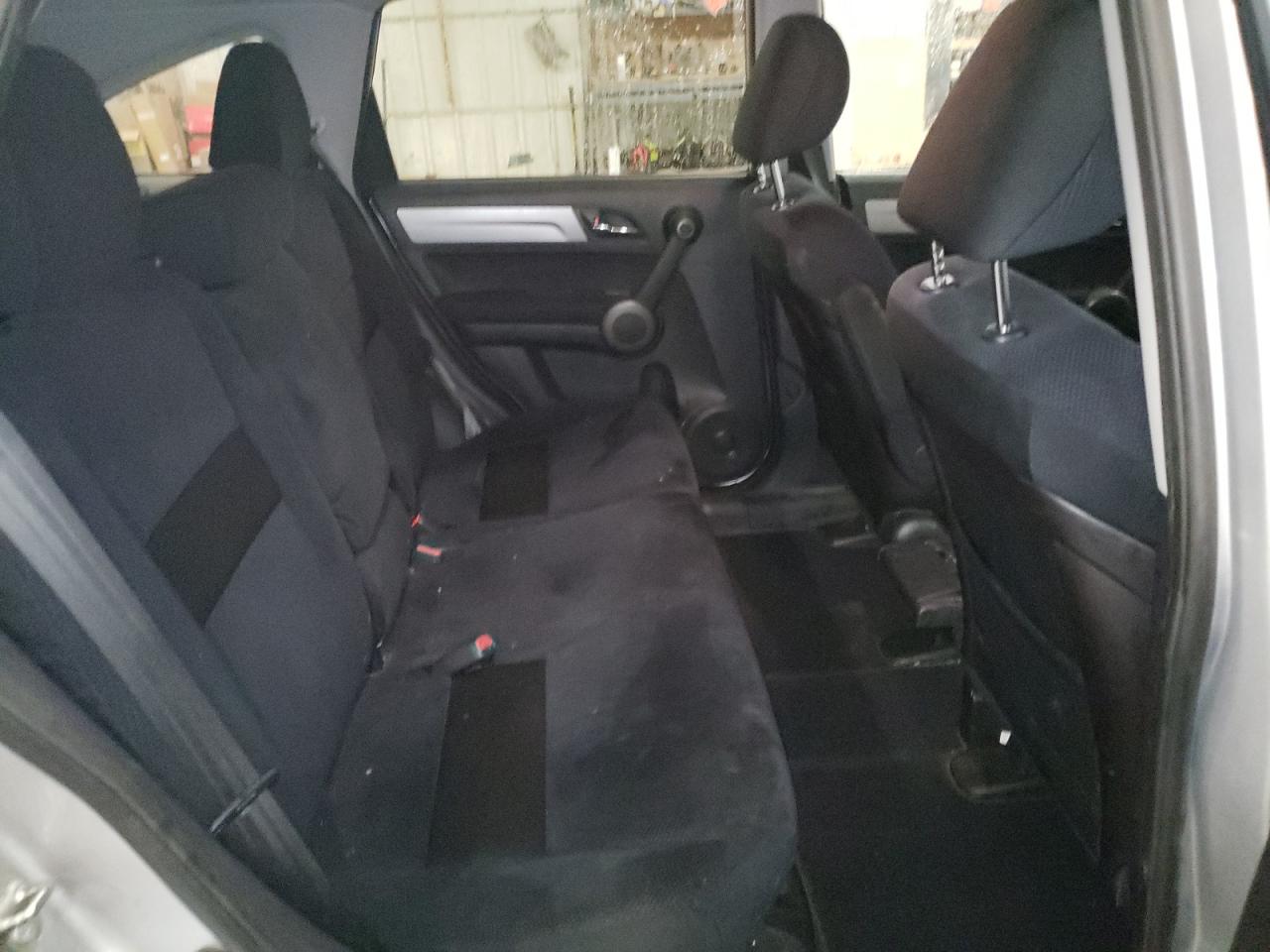 2010 Honda CR-V - Image 11