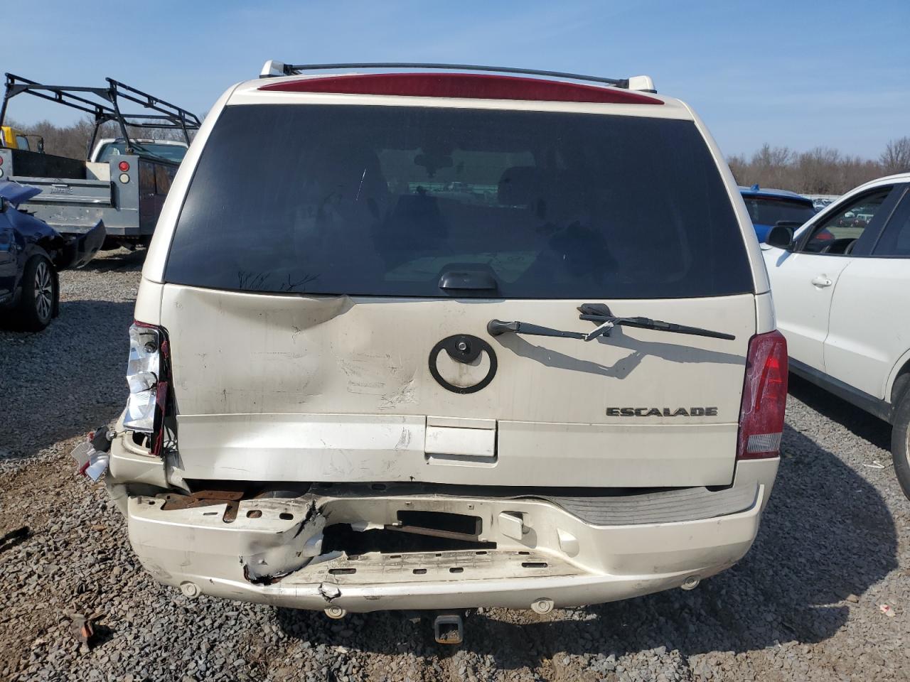 2005 Cadillac Escalade - Image 6