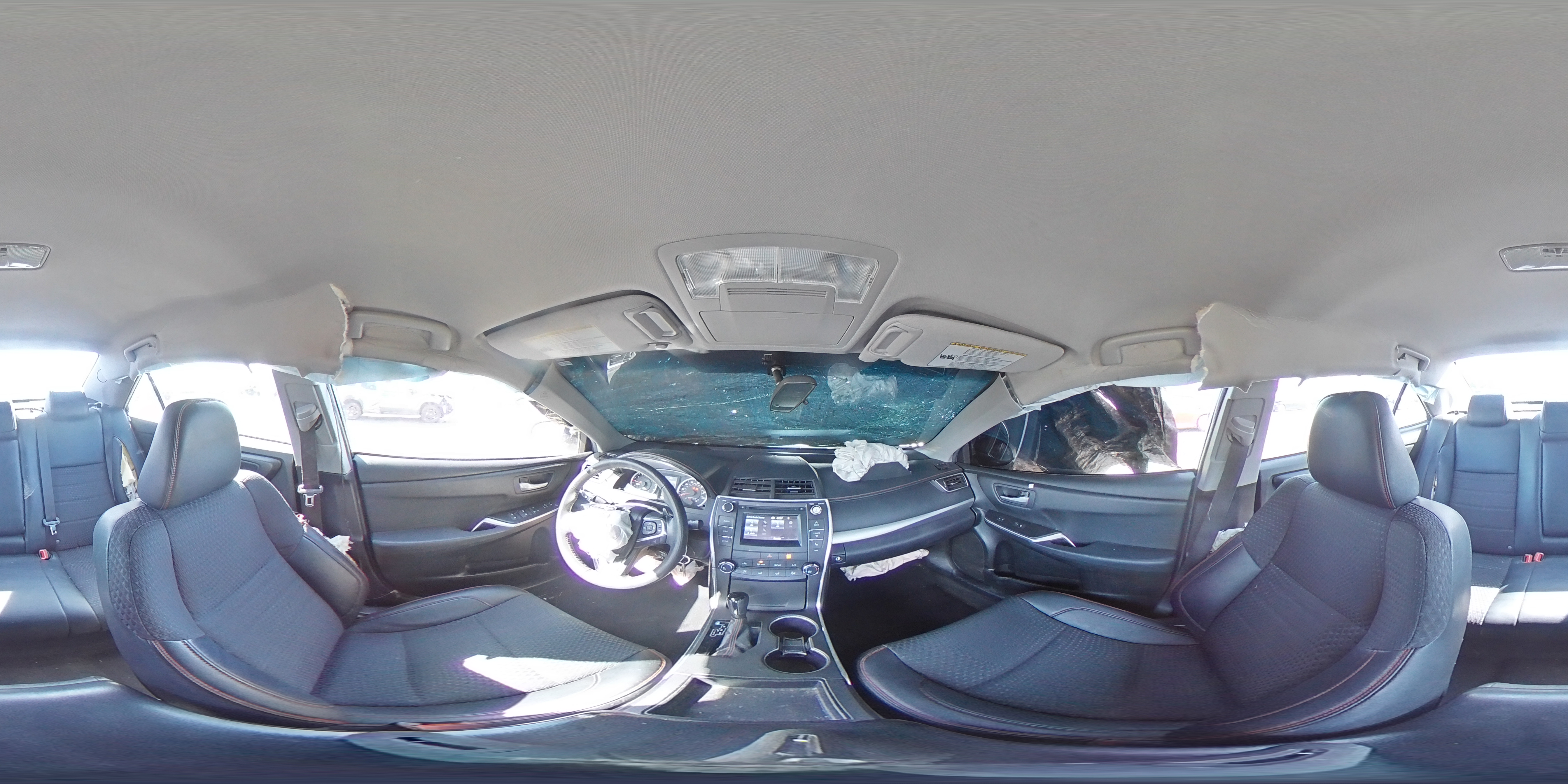 2015 Toyota Camry - Image 13