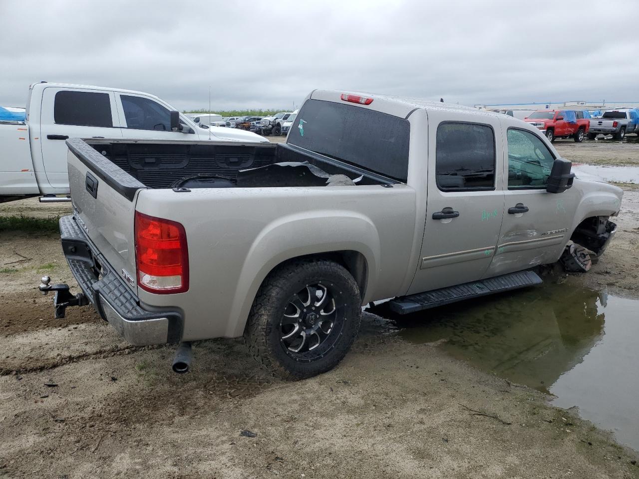 2009 GMC Sierra - Image 3