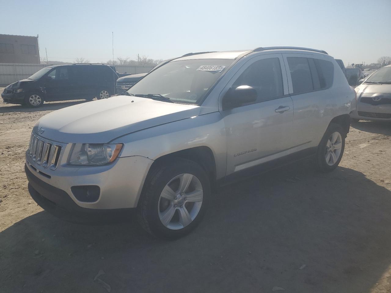 2011 Jeep Compass Sport للبيع في Kansas City، KS - Rear End