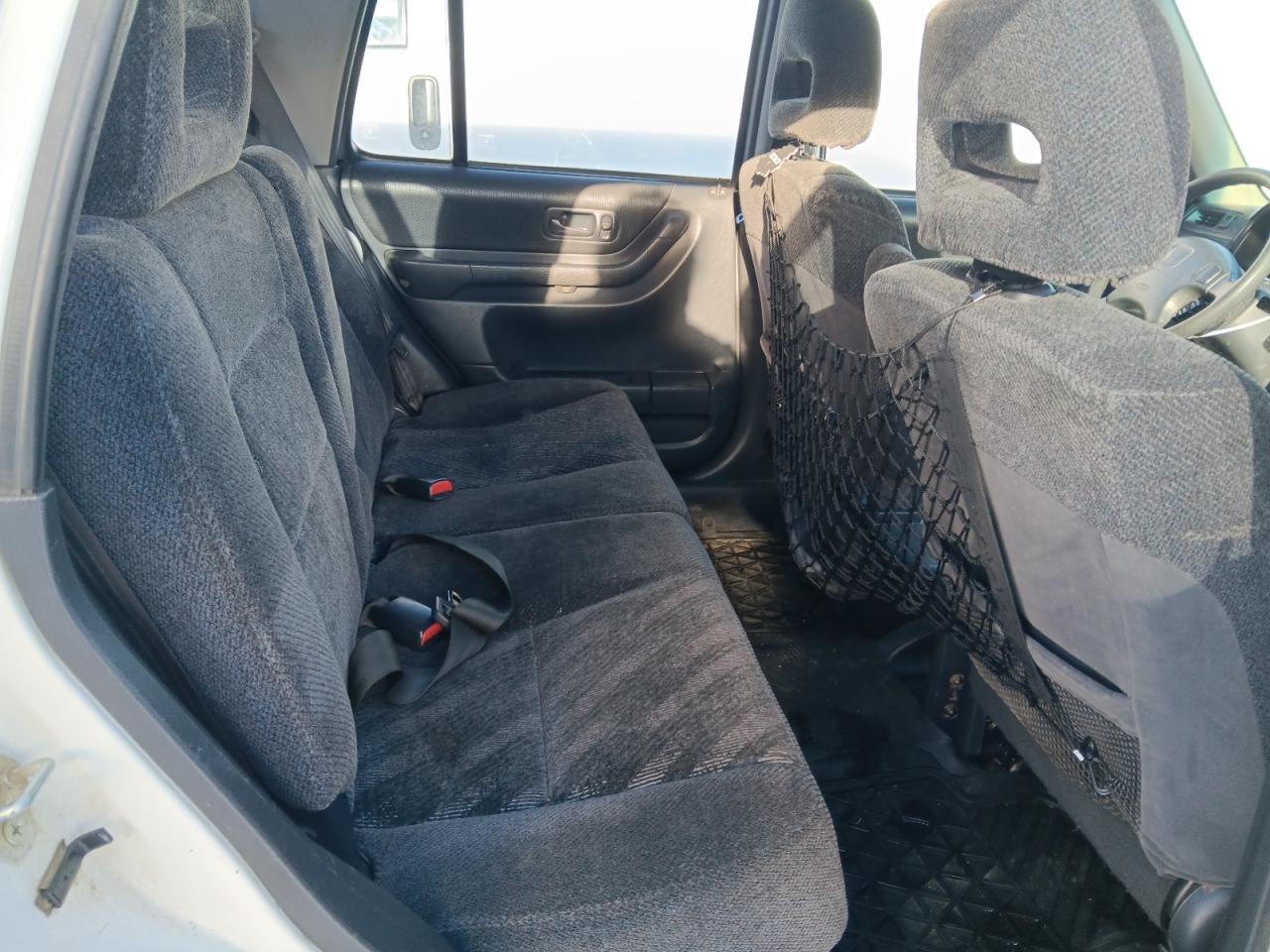 2000 Honda CR-V - Image 10