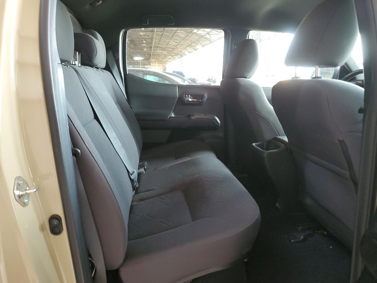 2019 Toyota Tacoma - Image 10