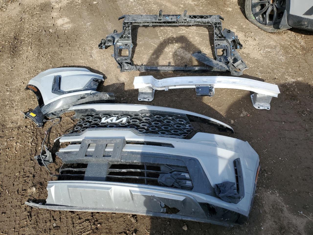 2022 Kia Sorento - Image 13