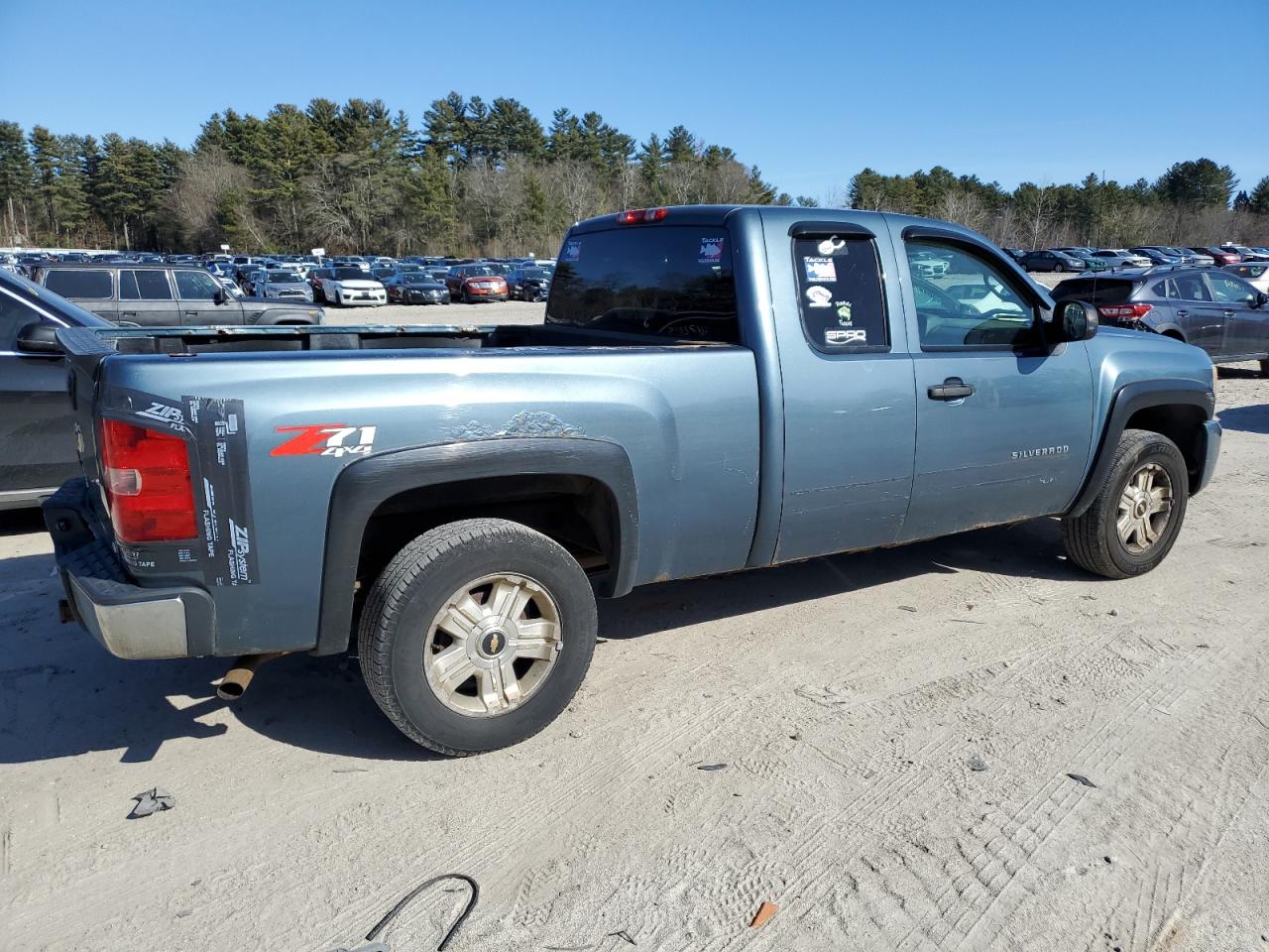 2010 Chevrolet Silverado - Image 3
