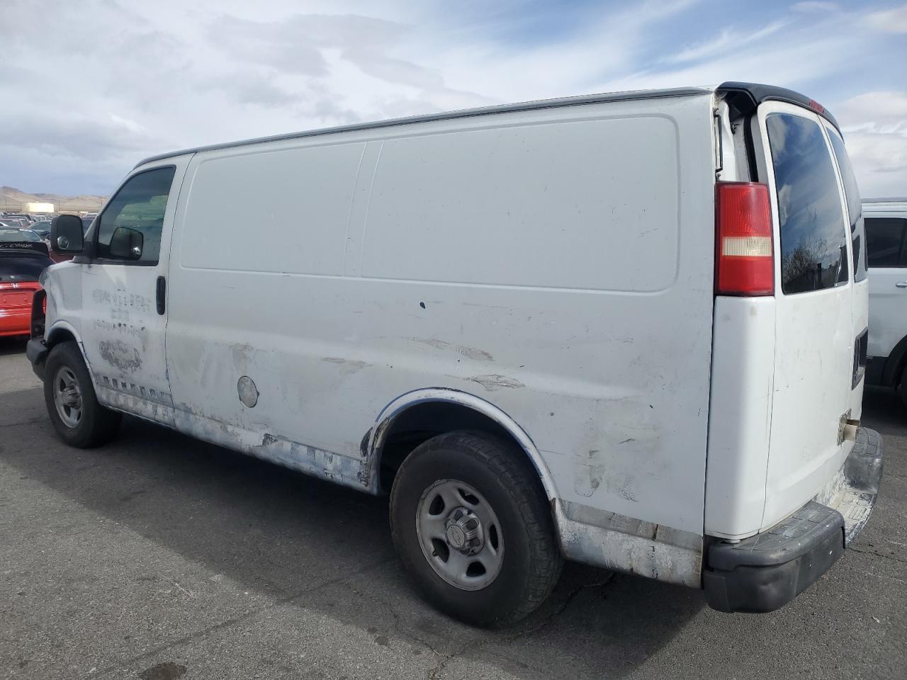 2006 Chevrolet Express - Image 2