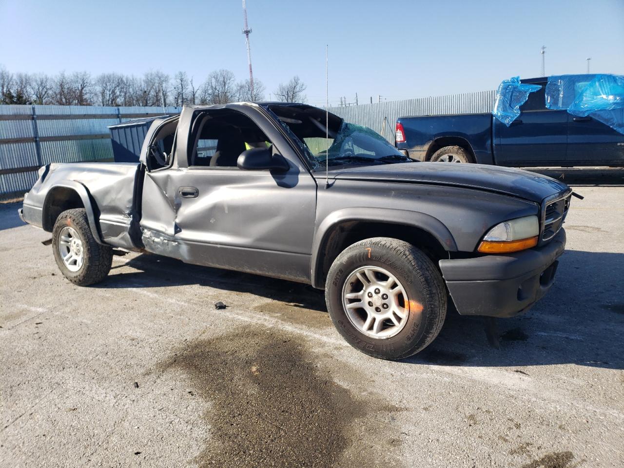 2003 Dodge Dakota - Image 4