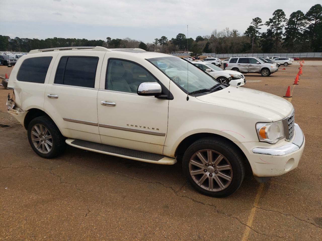 2008 Chrysler Aspen - Image 4