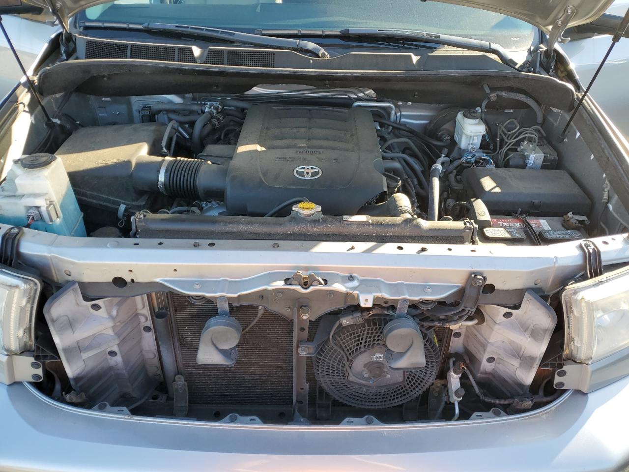 2012 Toyota Sequoia - Image 13