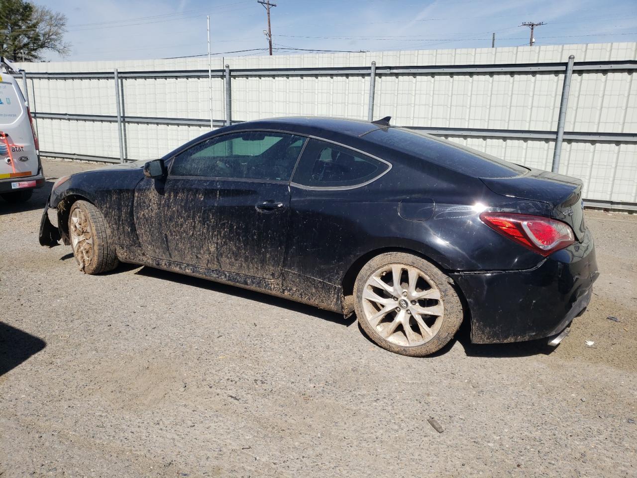 2013 Hyundai Genesis - Image 2