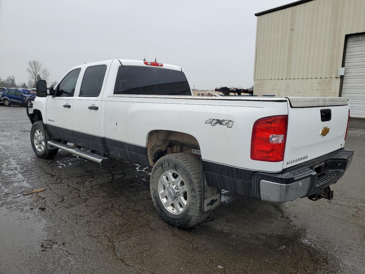 2013 Chevrolet Silverado - Image 2