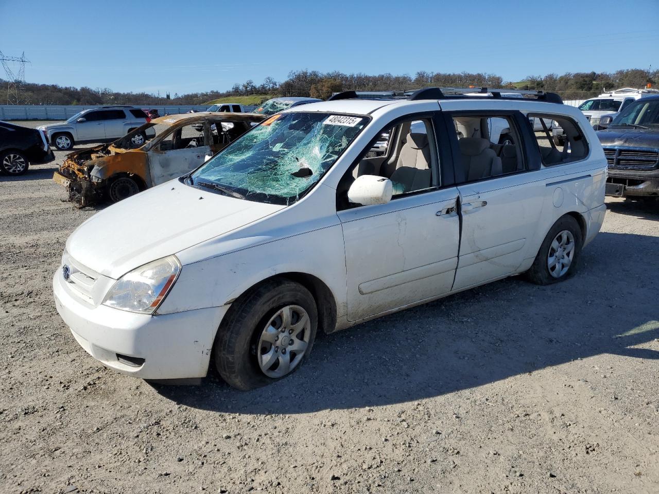 2007 Kia Sedona Ex للبيع في Anderson، CA - Vandalism