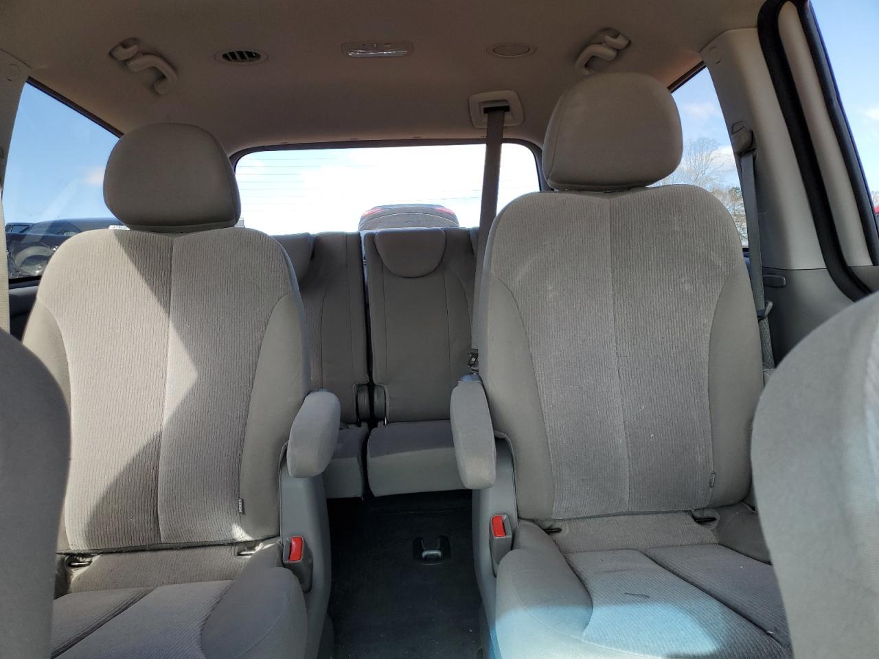 2012 Kia Sedona Lx VIN: KNDMG4C75C6431495 Lot: 47966075