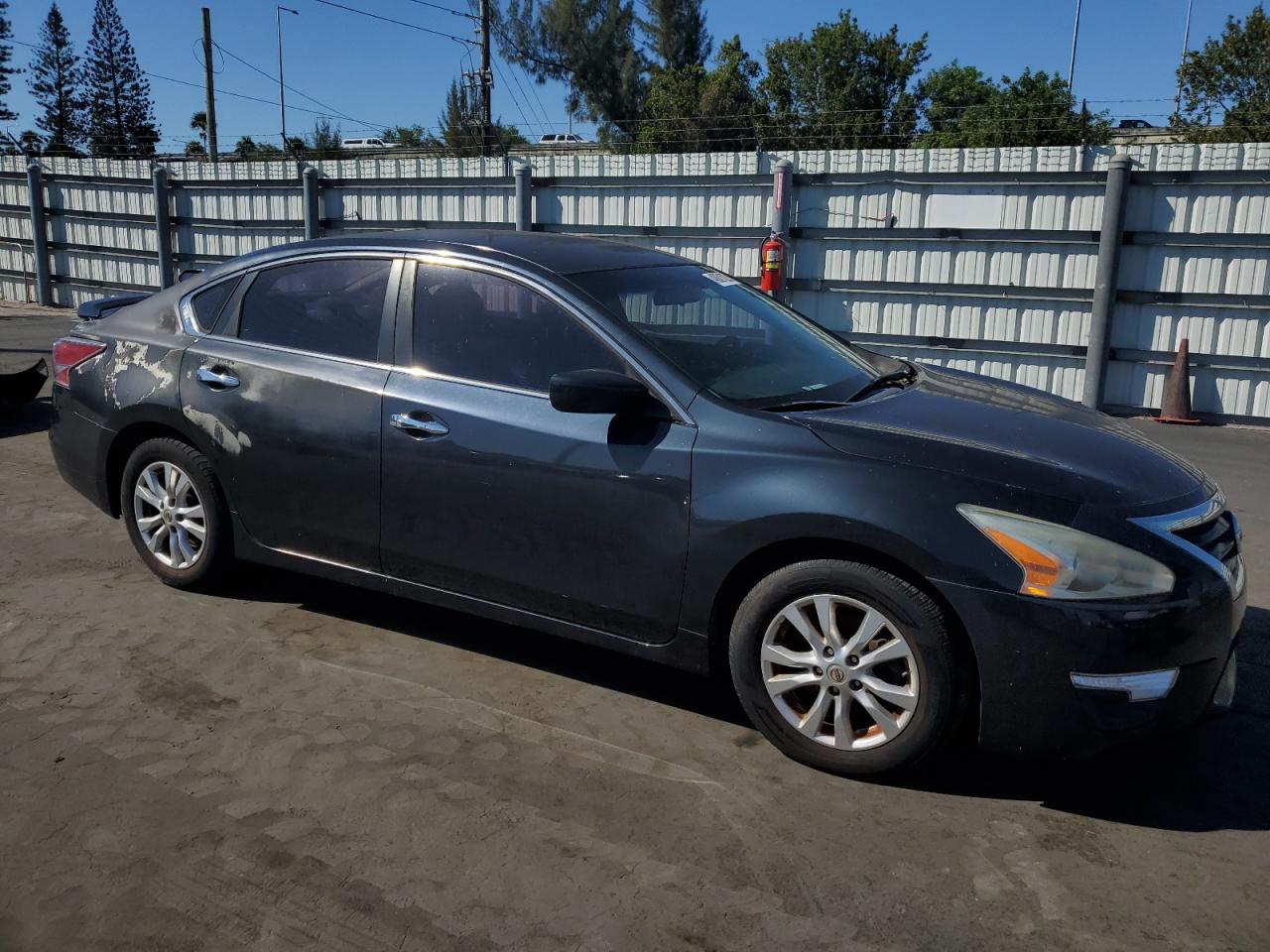 2014 Nissan Altima - Image 4