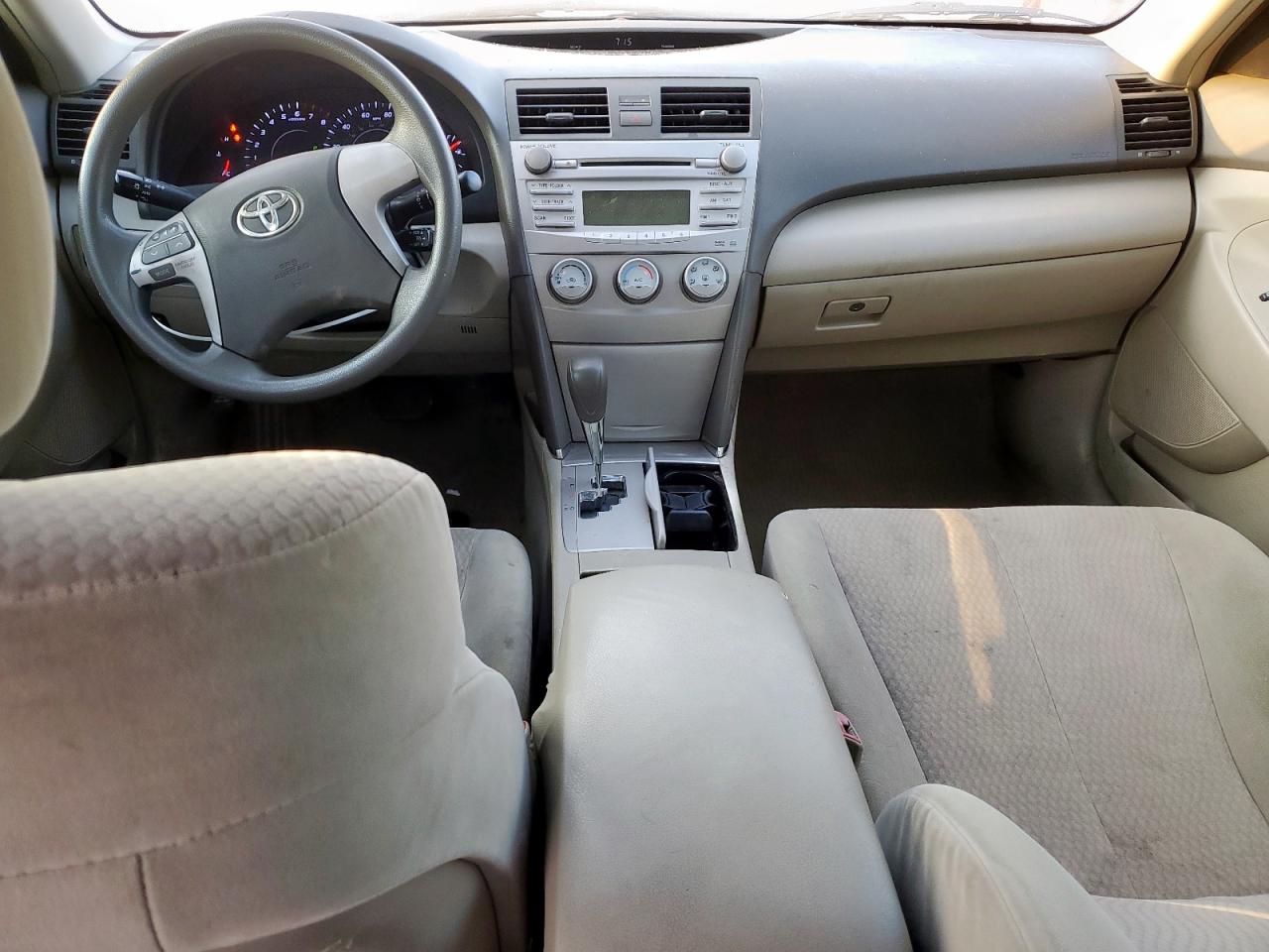 2010 Toyota Camry - Image 8