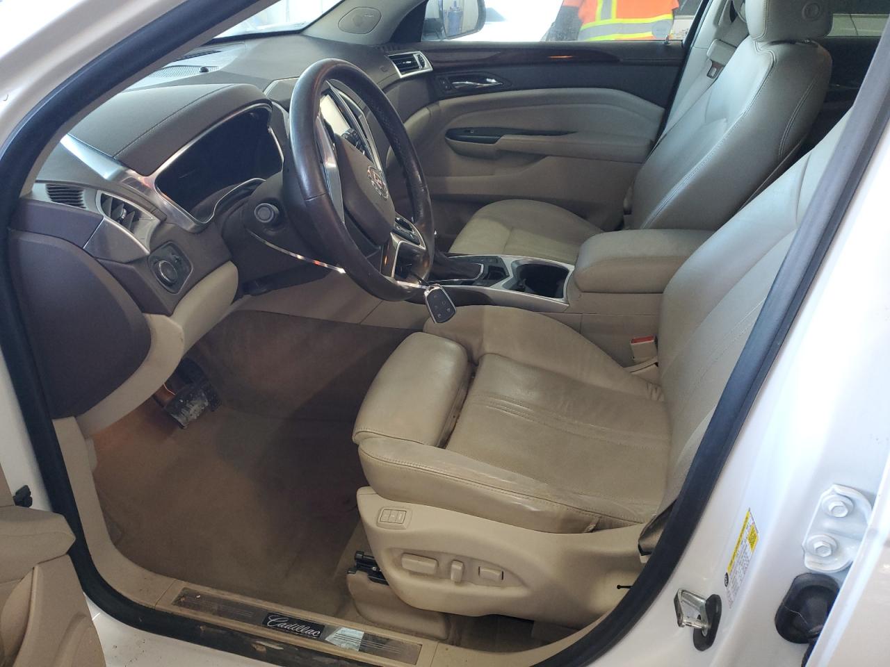 2015 Cadillac SRX - Image 7