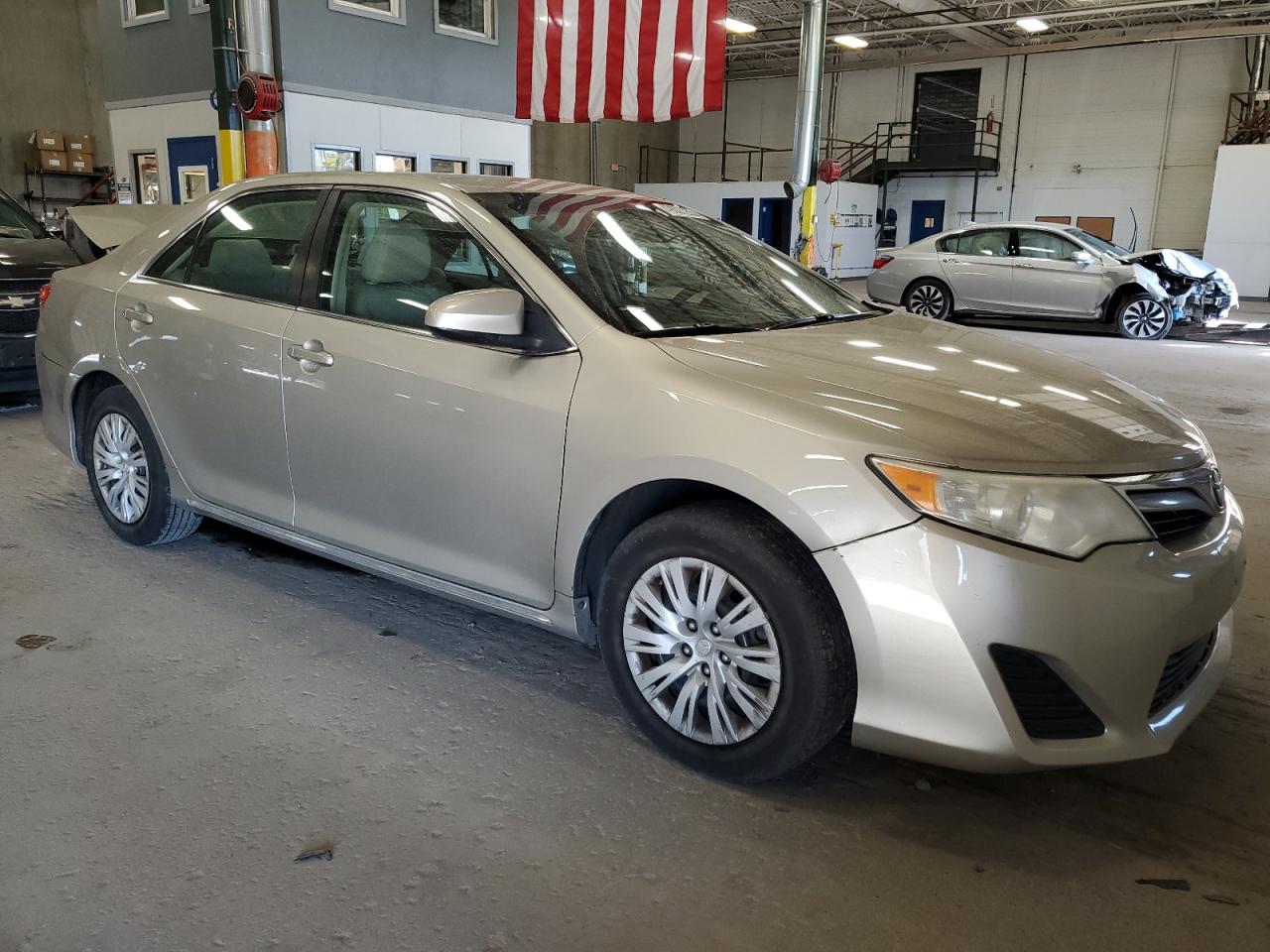 2014 Toyota Camry - Image 4
