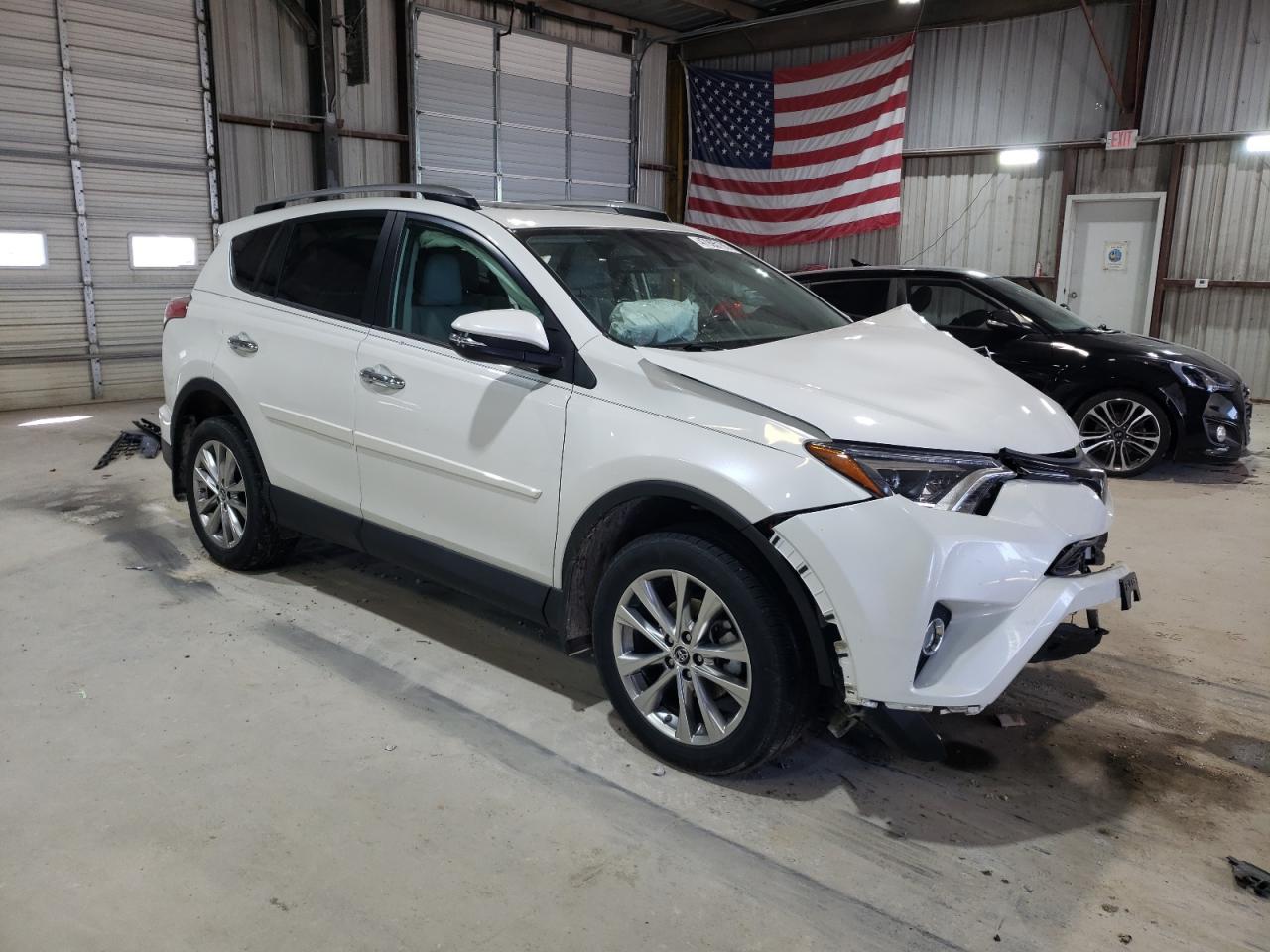 2018 Toyota RAV 4 - Image 4