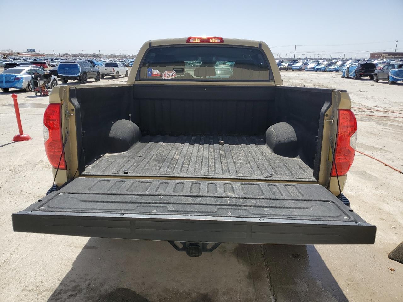 2019 Toyota Tundra - Image 6