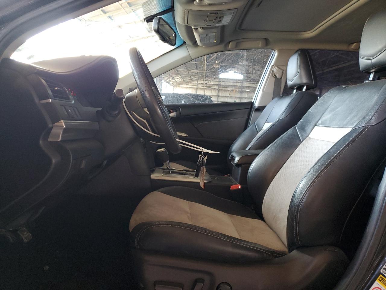 2014 Toyota Camry - Image 7