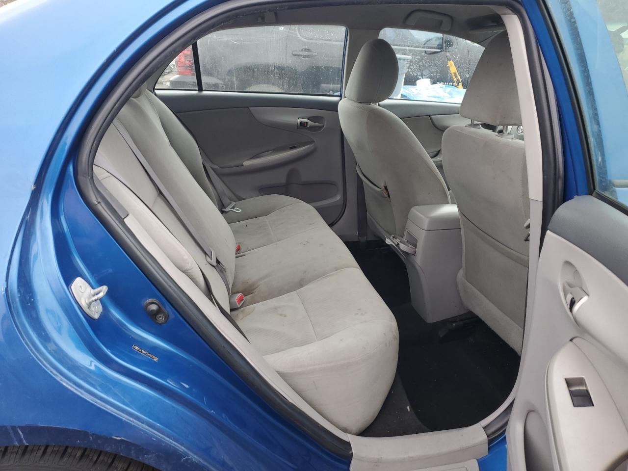 2010 Toyota Corolla - Image 11