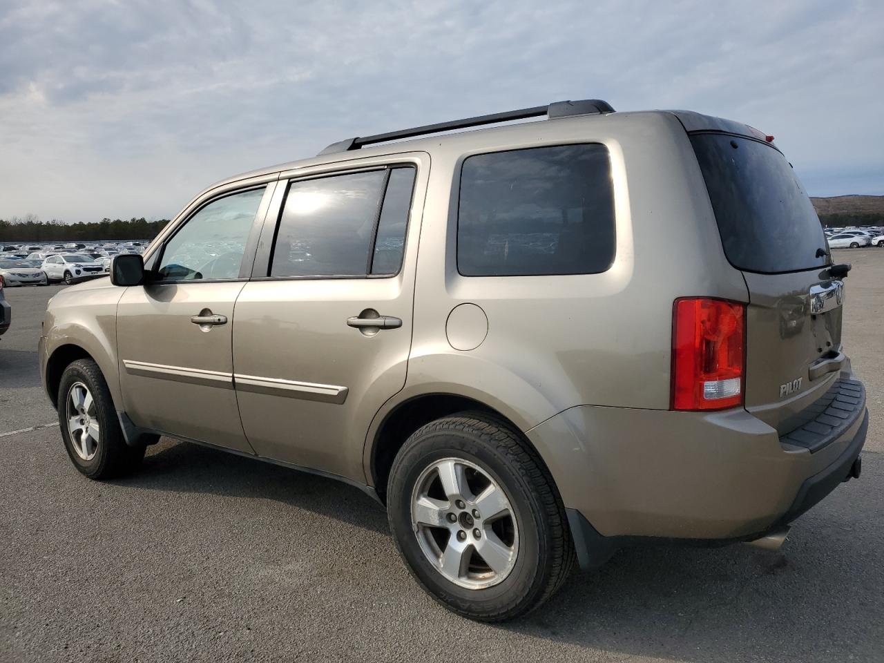 2011 Honda Pilot - Image 2