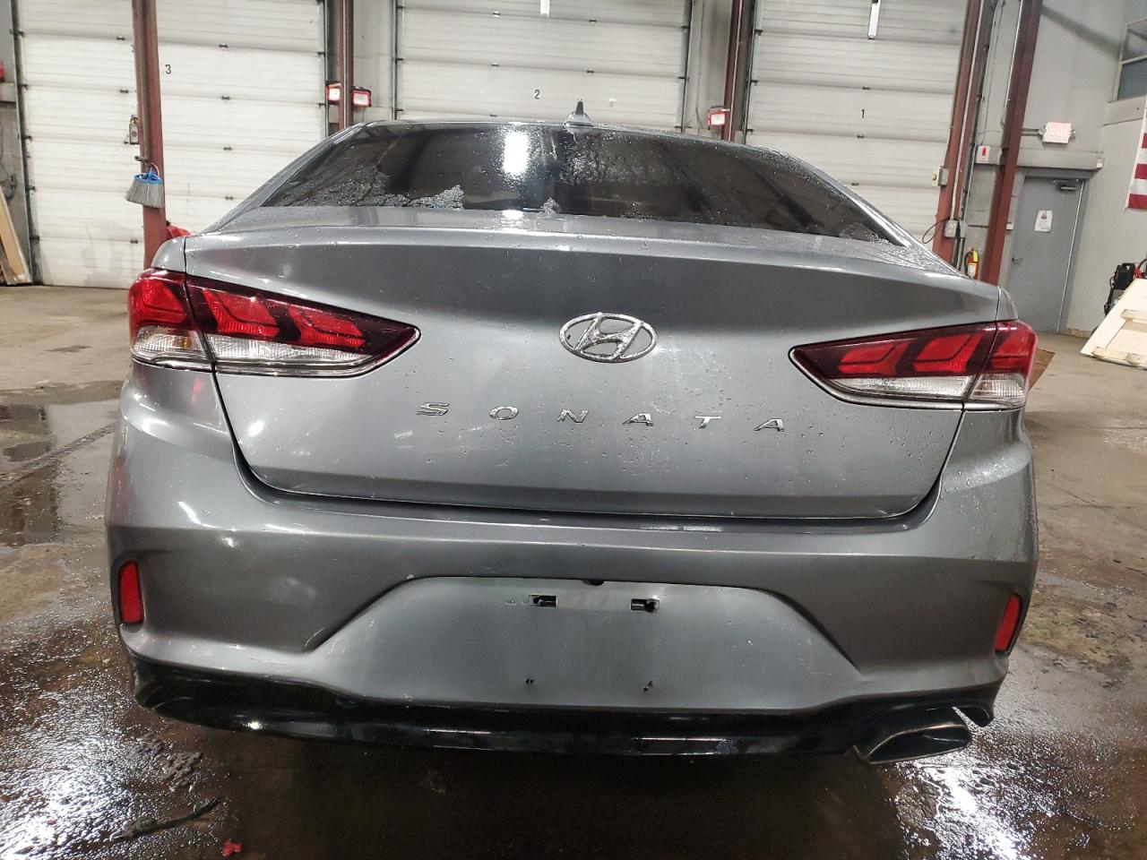 2018 Hyundai Sonata - Image 6