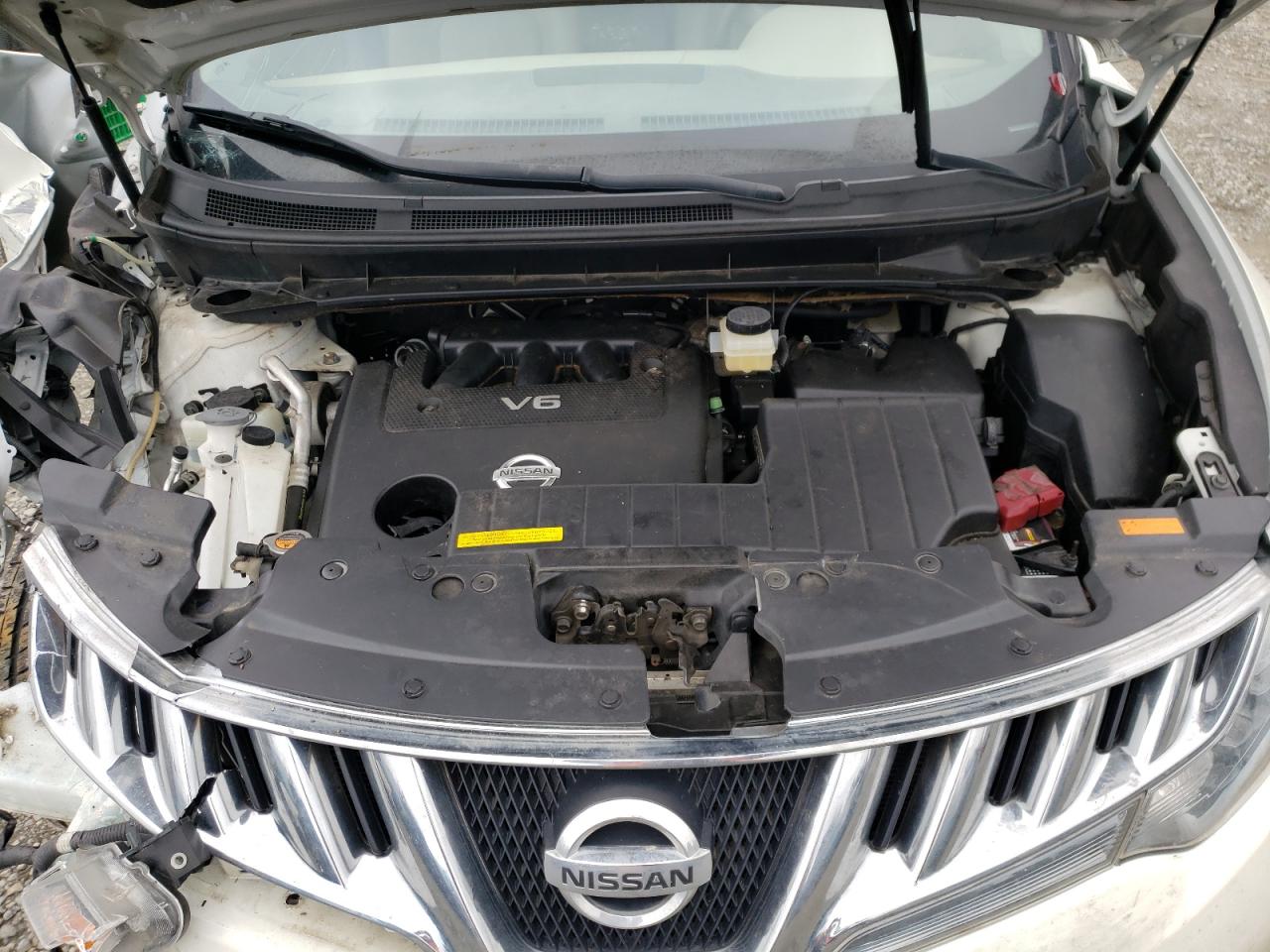 2010 Nissan Murano - Image 12