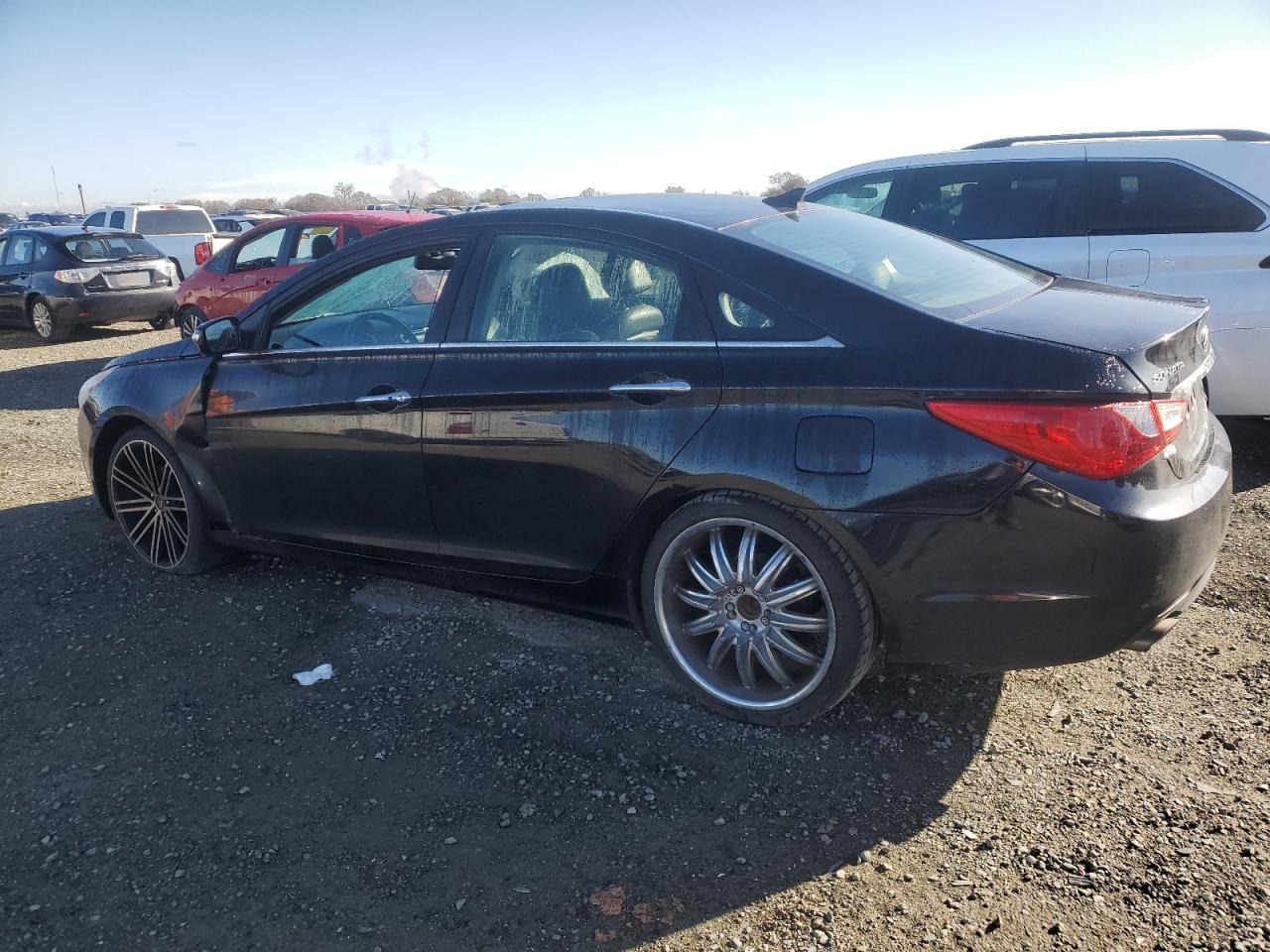 2013 Hyundai Sonata - Image 2