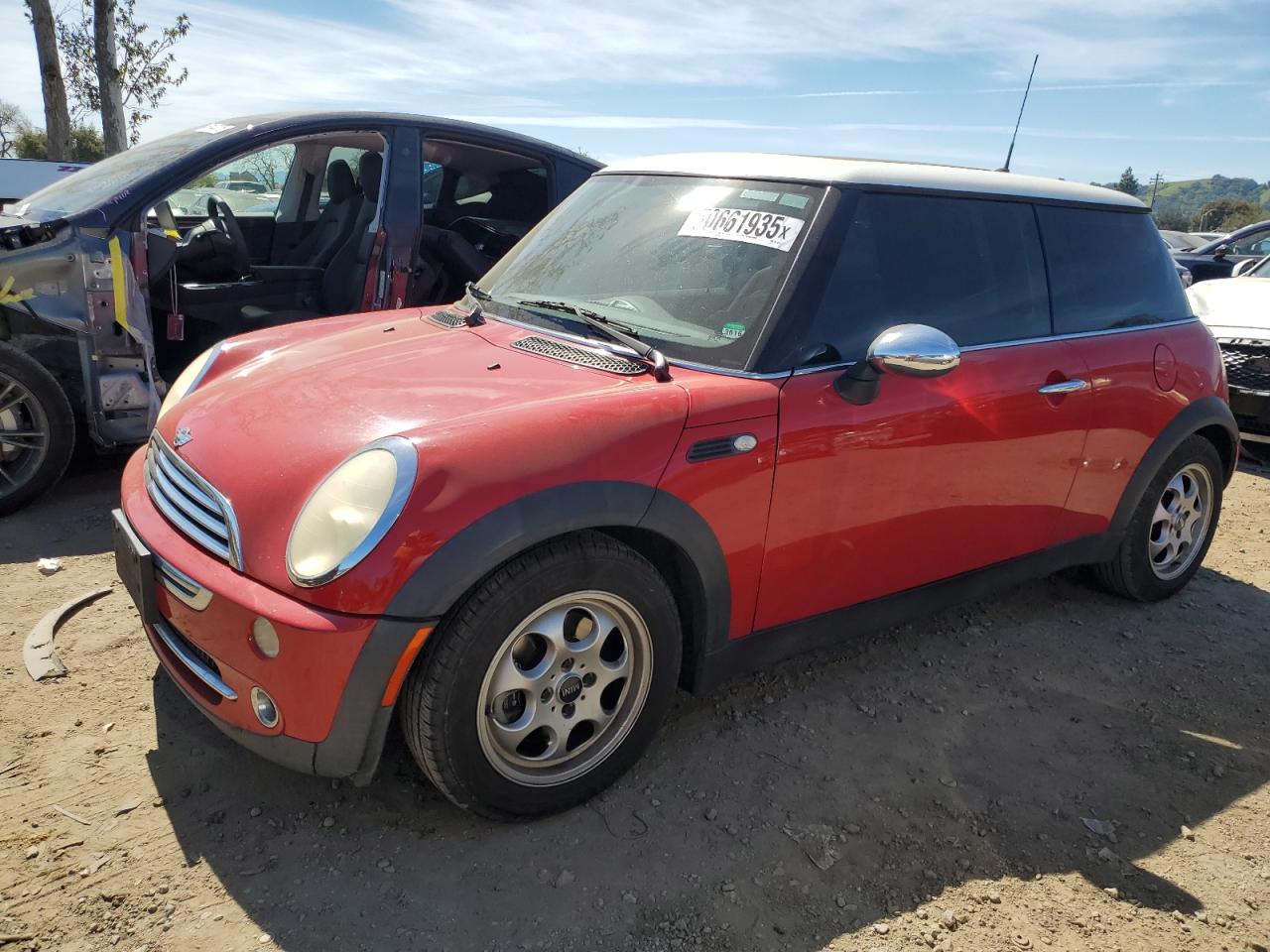 MINI COOPER 2005 WMWRC33475TJ67361 Photo 1