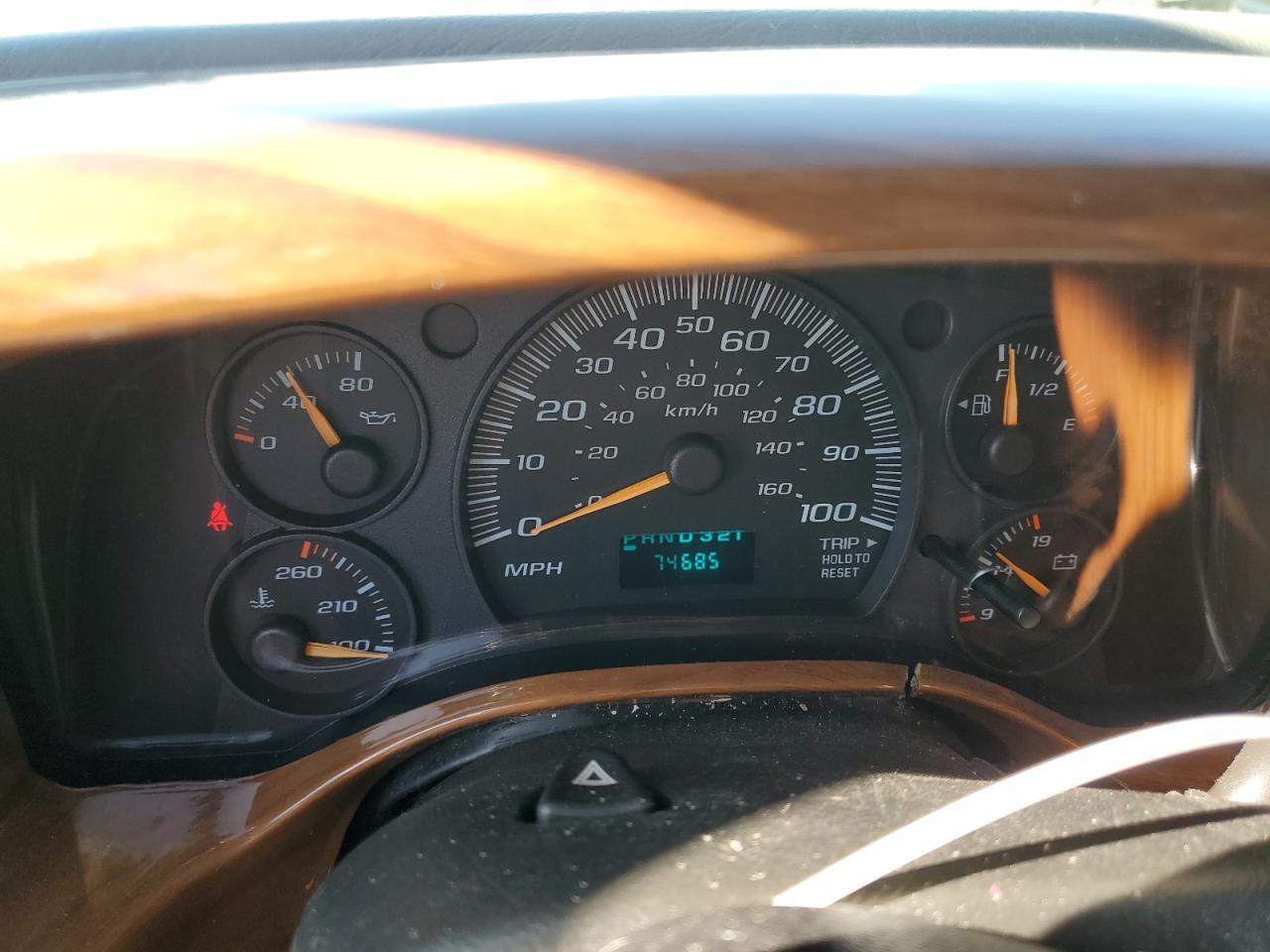 2005 Chevrolet Express - Image 9