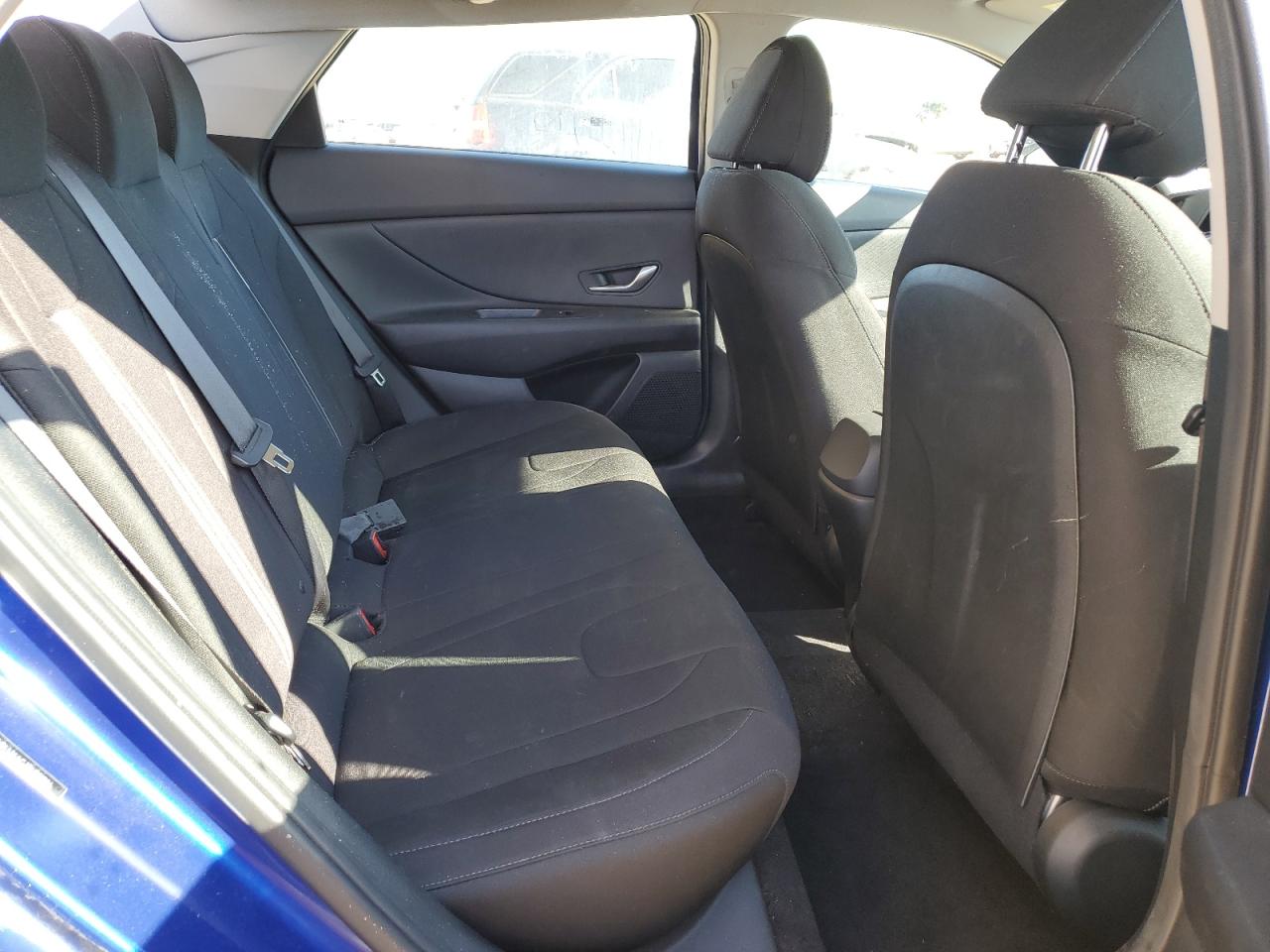 2023 Hyundai Elantra - Image 11