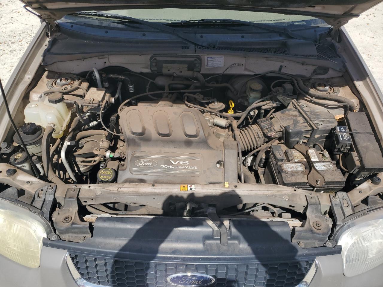 2001 Ford Escape - Image 13