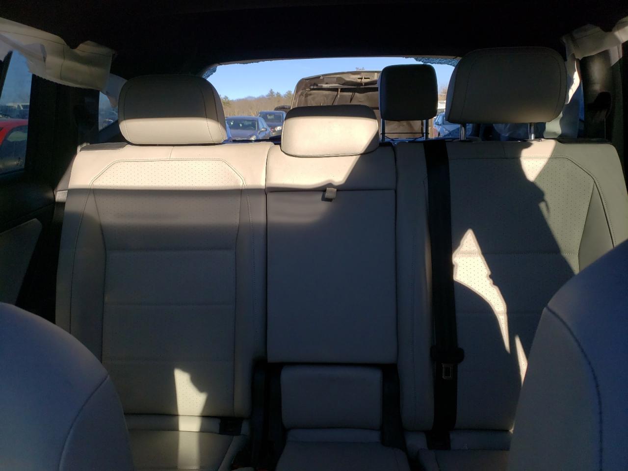 2021 Volkswagen Tiguan - Image 10