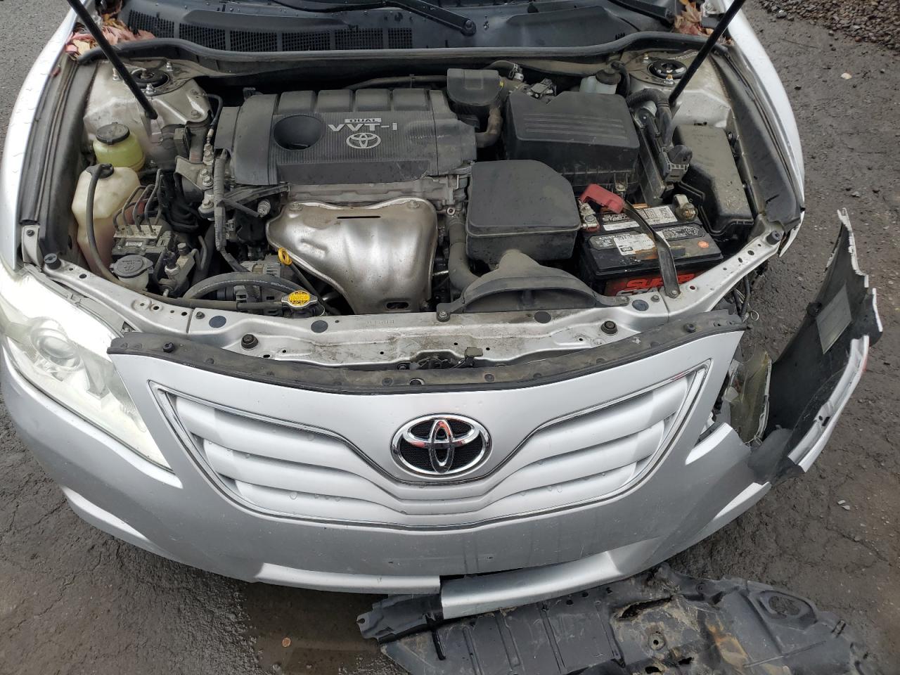 2010 Toyota Camry - Image 11