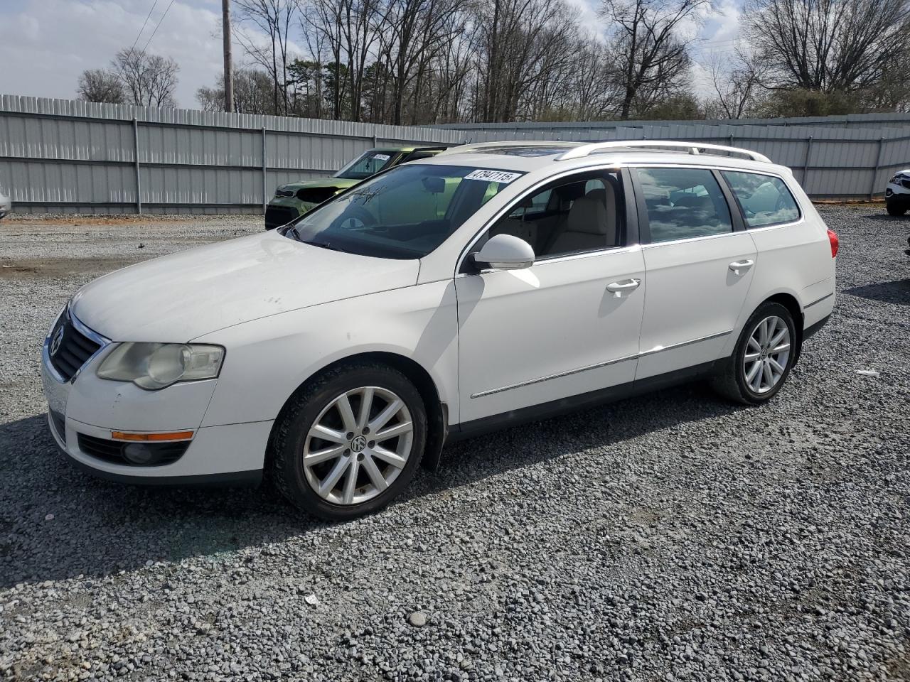 2010 Volkswagen Passat - Image 1