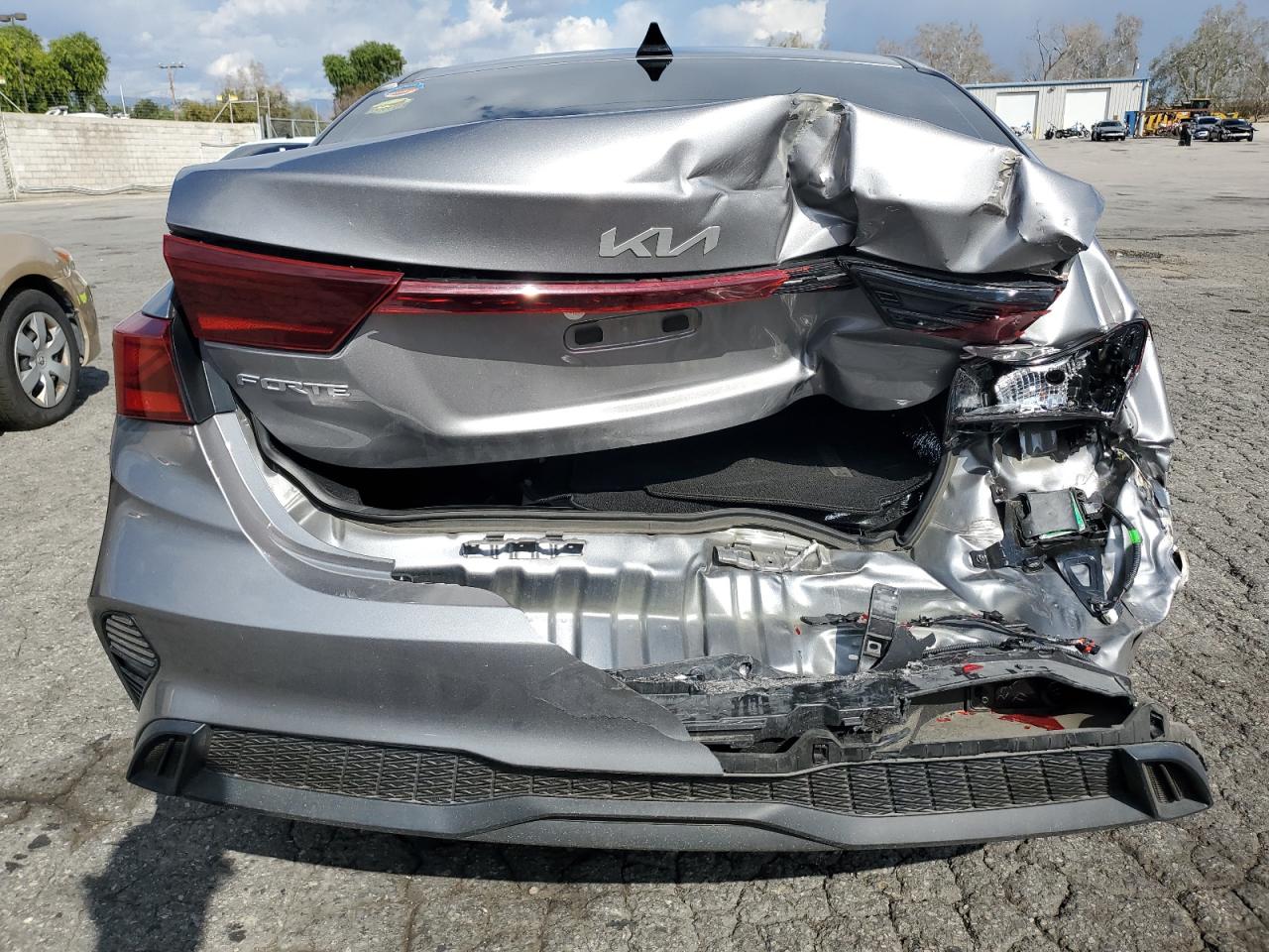 2023 Kia Forte - Image 6