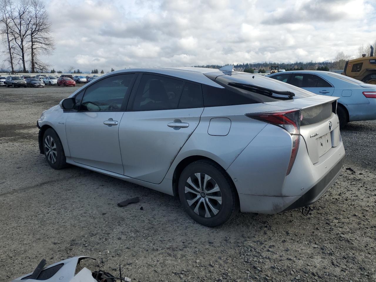 2016 Toyota Prius - Image 2