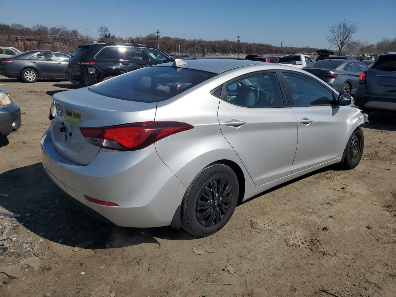 2016 Hyundai Elantra - Image 3