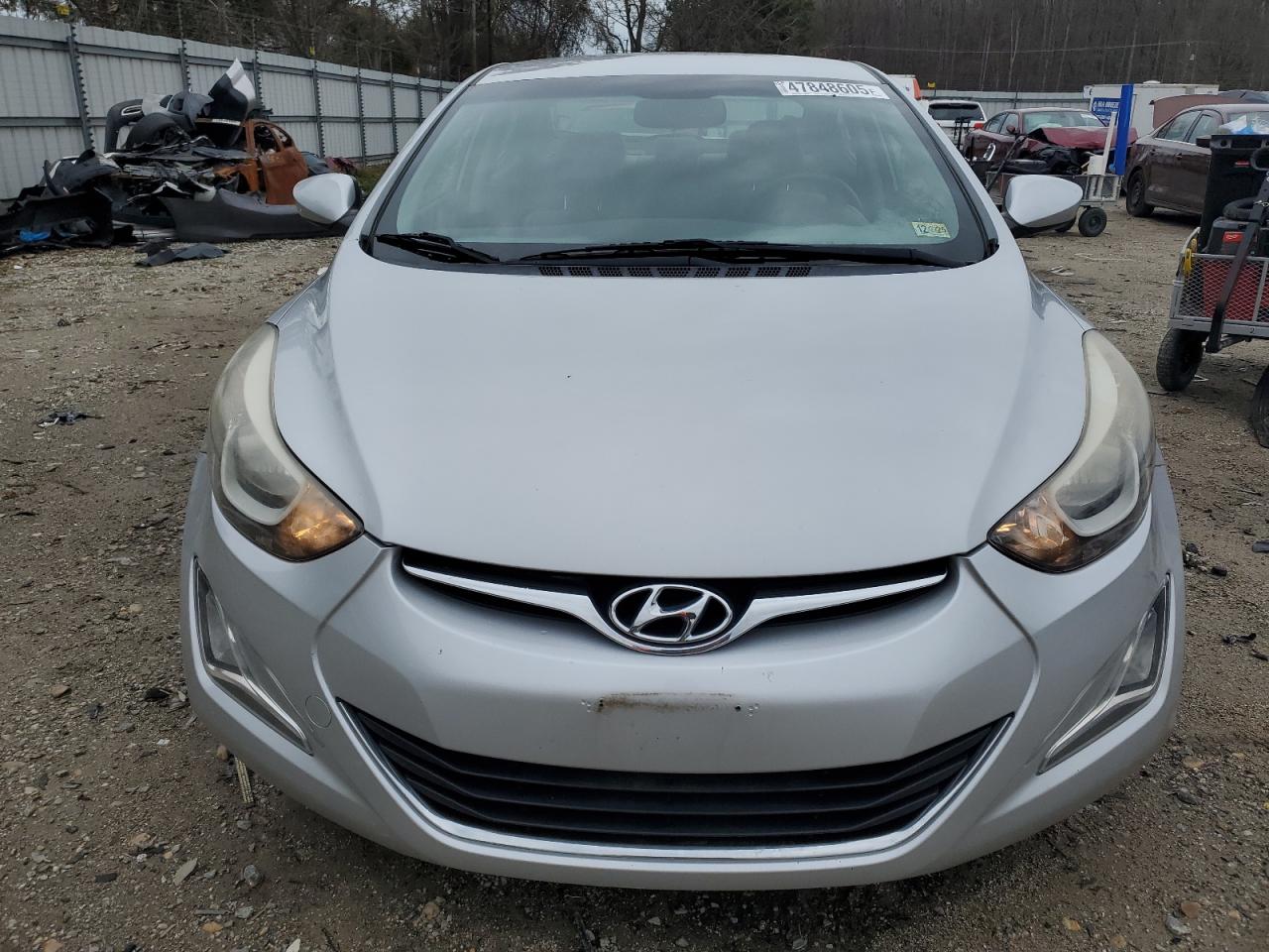 2014 Hyundai Elantra - Image 5