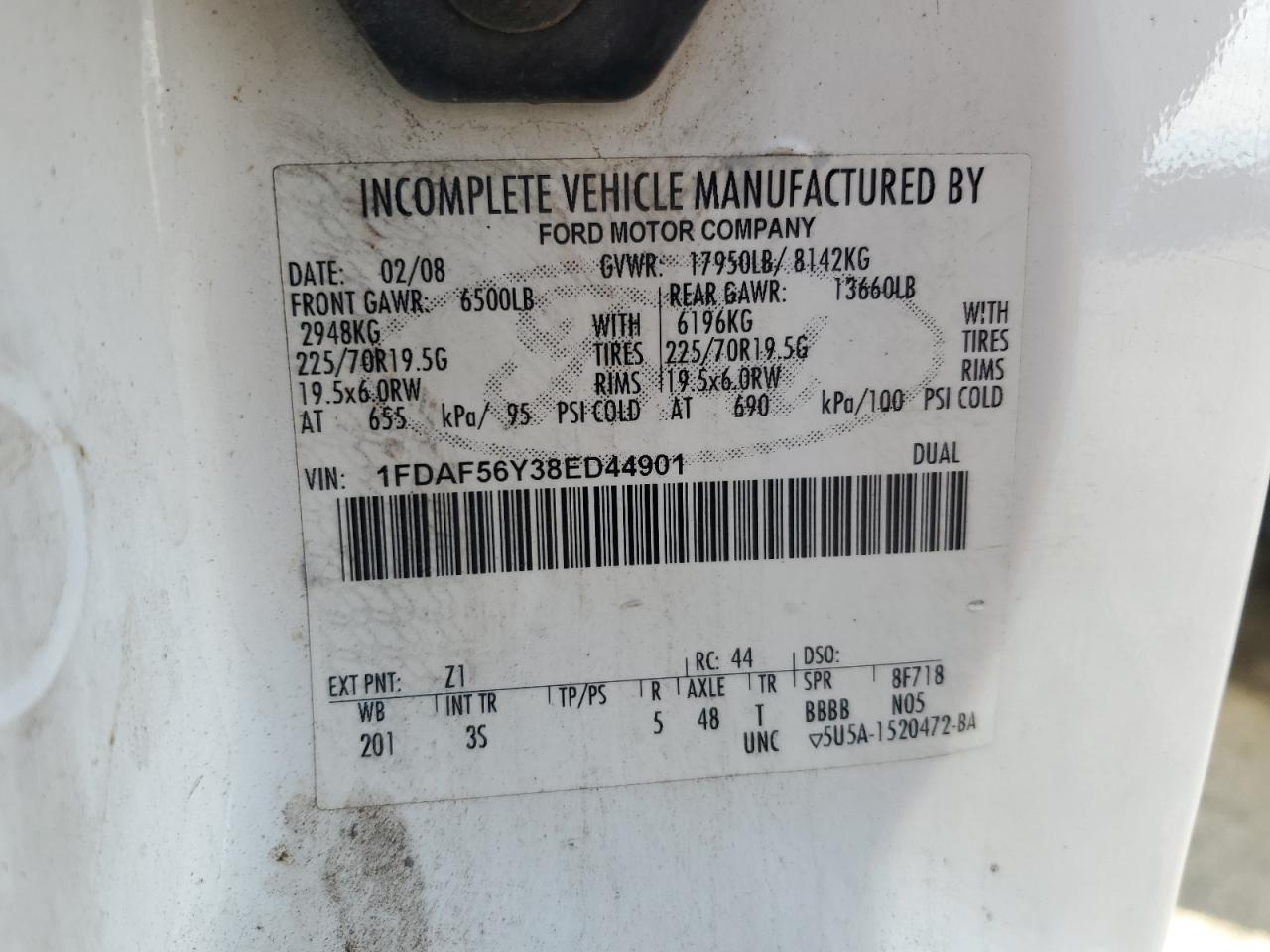 2008 Ford F550 - Image 13