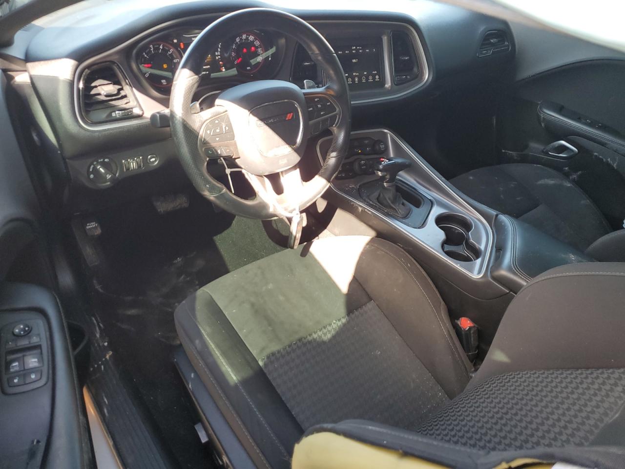 2019 Dodge Challenger - Image 8