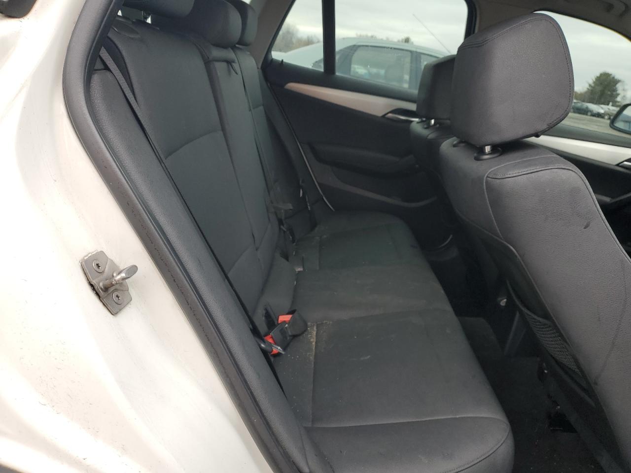 2013 BMW X1 - Image 10