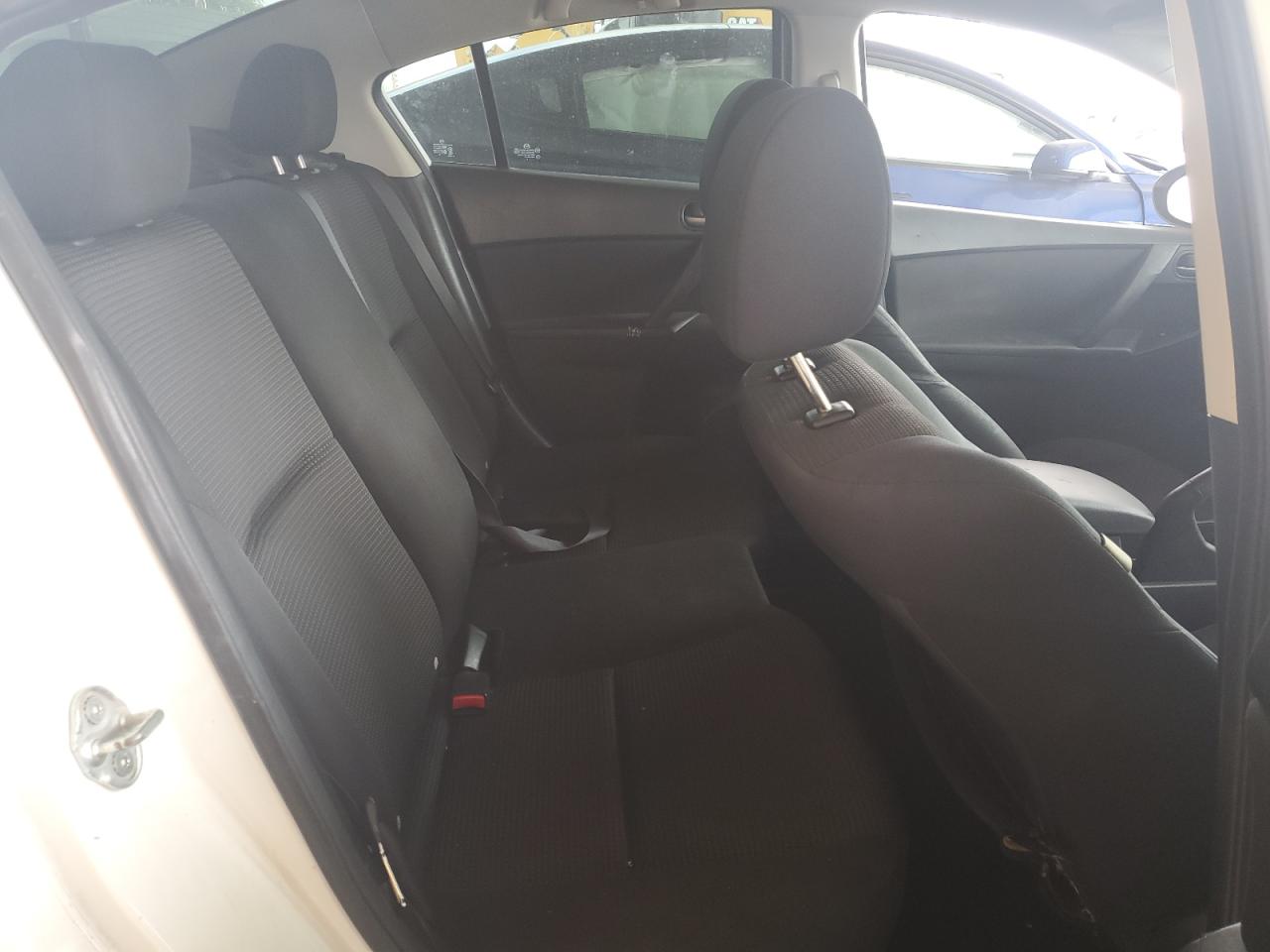 2012 Mazda 3 - Image 10