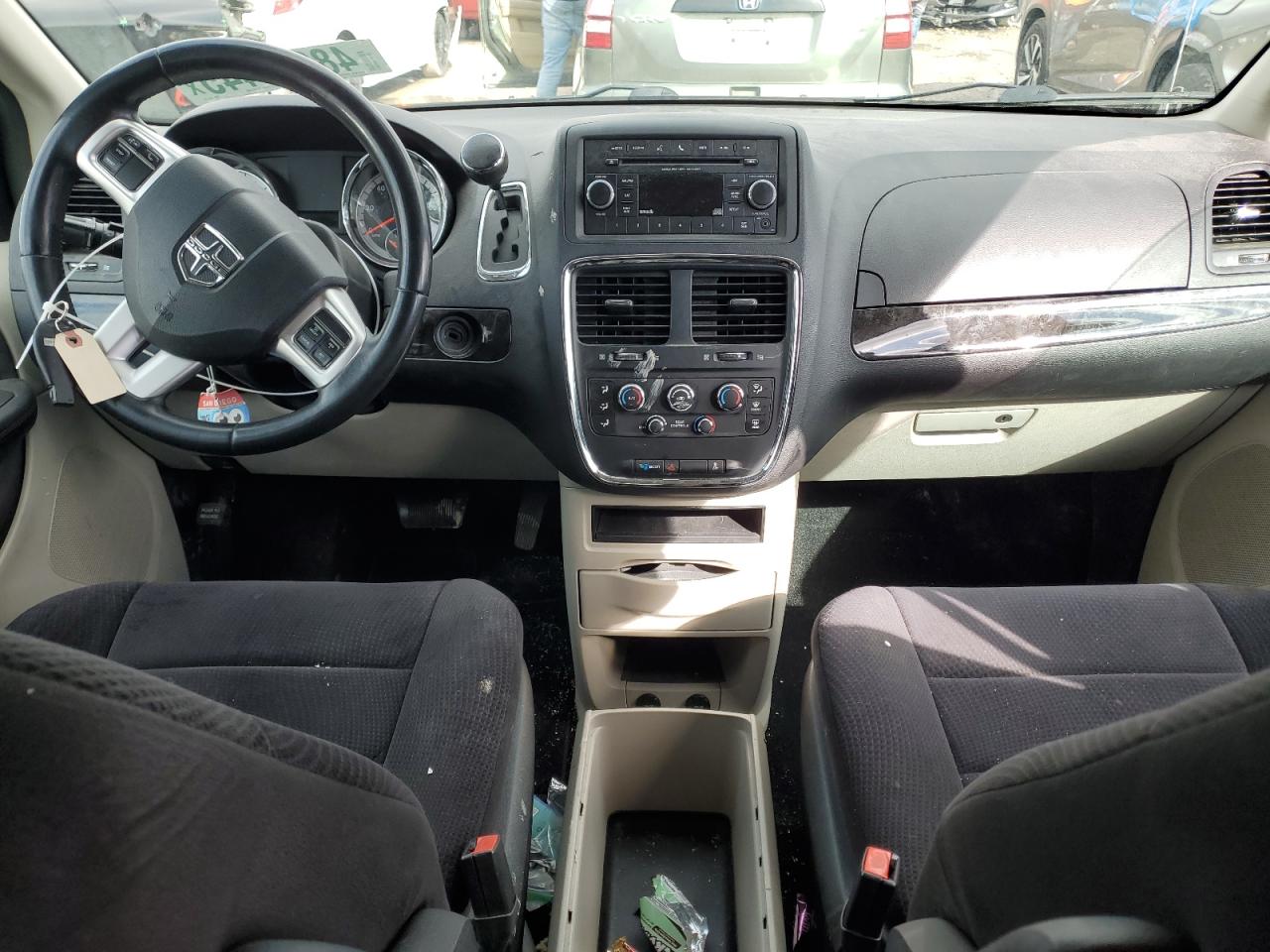 2014 Dodge Caravan - Image 8