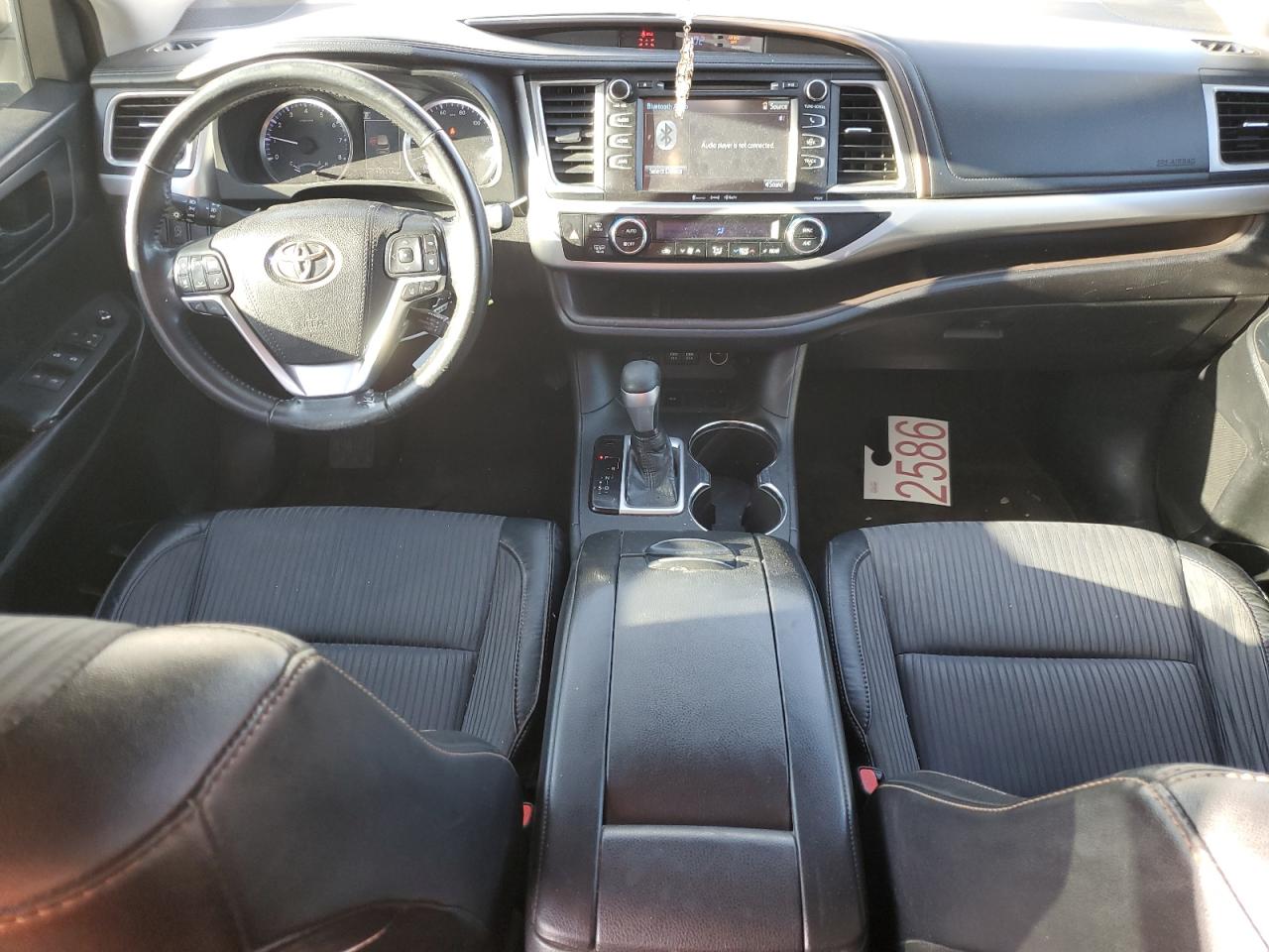2018 Toyota Highlander - Image 8