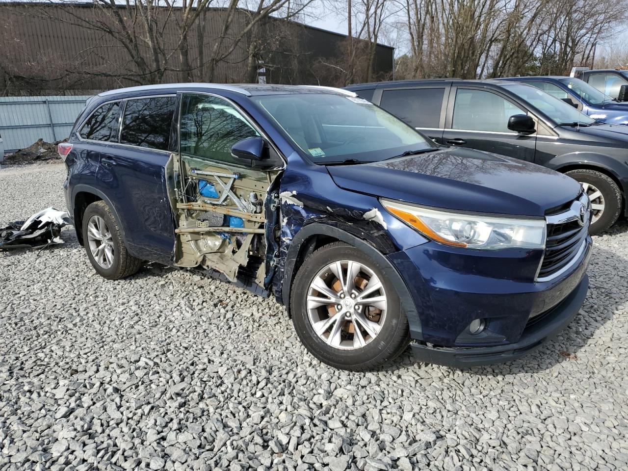 2015 Toyota Highlander - Image 4