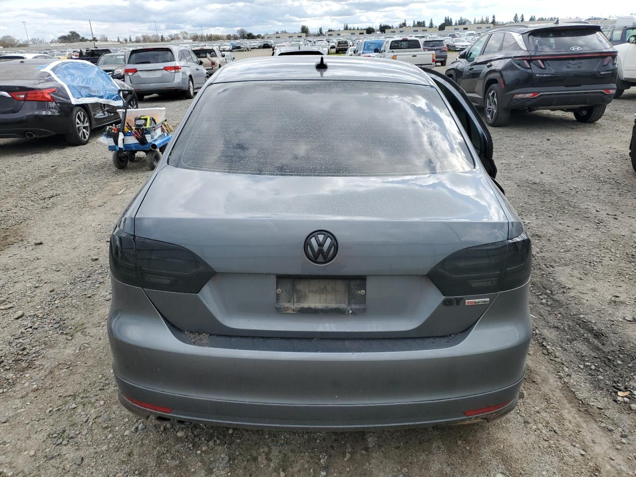 2014 Volkswagen Jetta - Image 6
