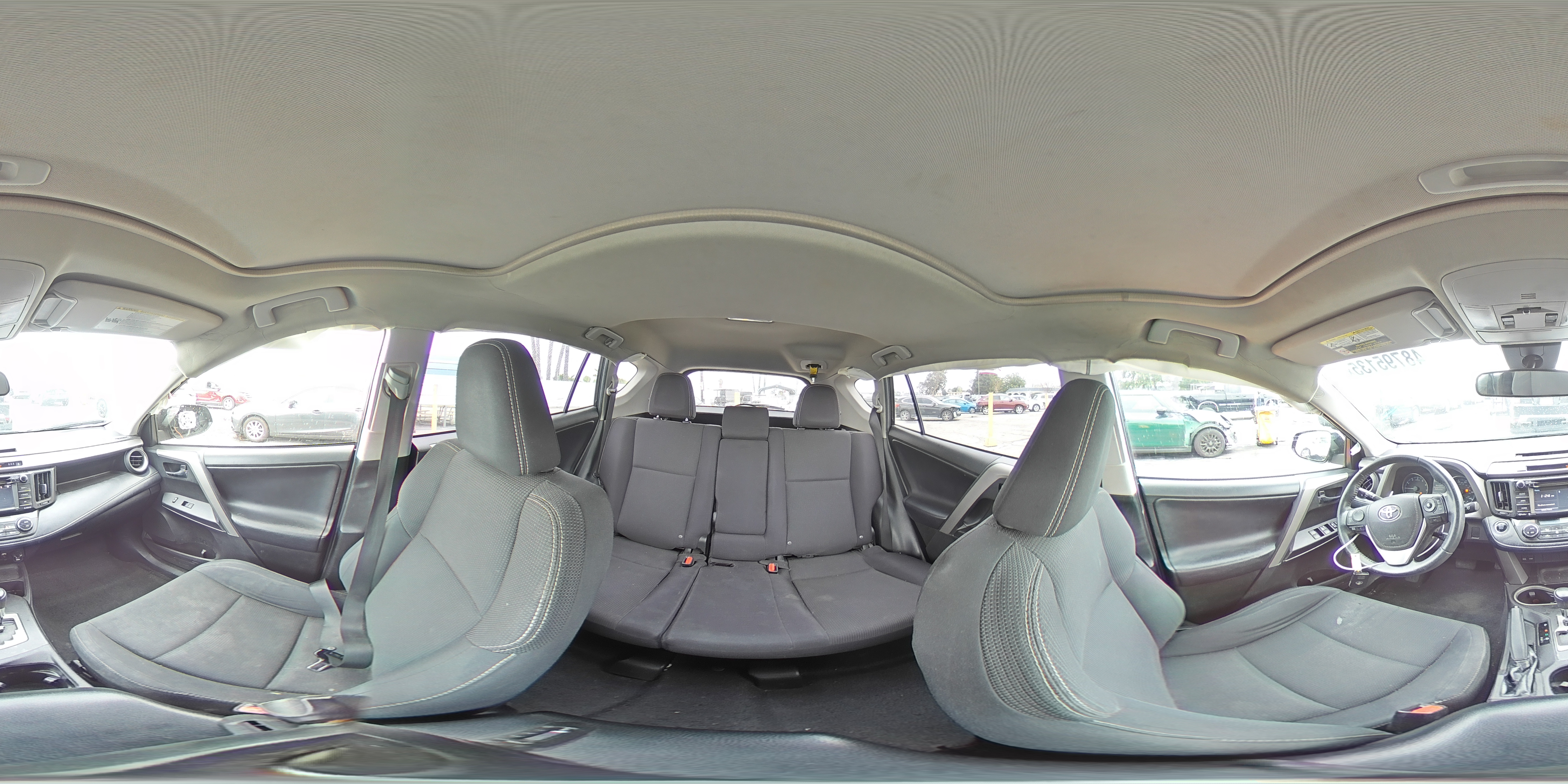 2018 Toyota RAV 4 - Image 14